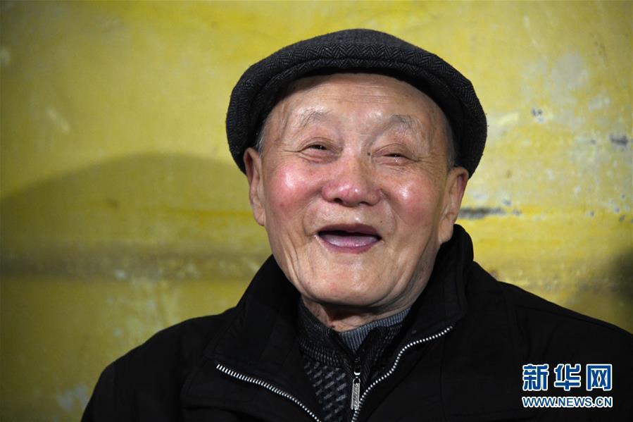 （新華全媒頭條·圖文互動(dòng)）（1）鍛造領(lǐng)航復(fù)興的中流砥柱——寫(xiě)在“不忘初心、牢記使命”主題教育即將啟動(dòng)之際