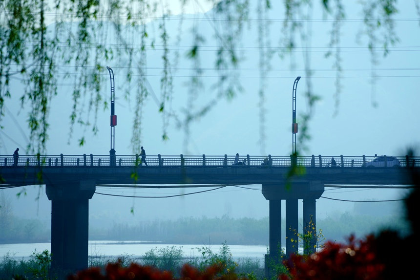 山水汝陽，生態(tài)宜居。康向東攝