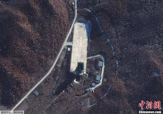  朝鮮宇宙空間技術(shù)委員會(huì)發(fā)言人說(shuō)，朝鮮將于本月10日至29日間發(fā)射衛(wèi)星。圖為國(guó)外媒體近日公布的俯瞰朝鮮衛(wèi)星發(fā)射場(chǎng)照片。 
